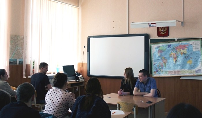Подробнее о статье Встреча учащихся 11 класса и выпускников прошлых лет