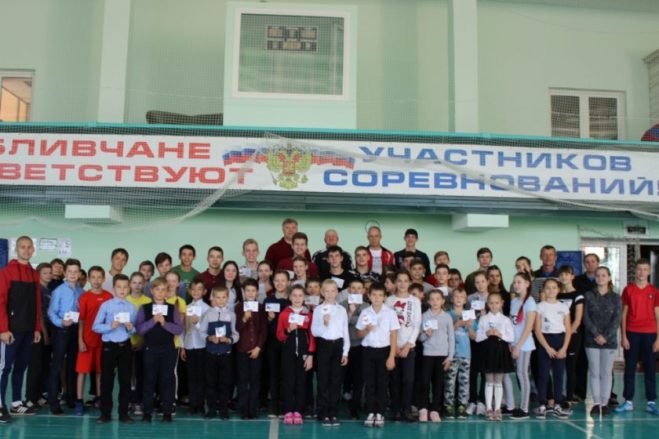 Подробнее о статье Учащиеся СОШ №1 и СОШ №2 сдают ГТО
