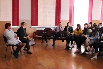 Подробнее о статье Между нами девочками